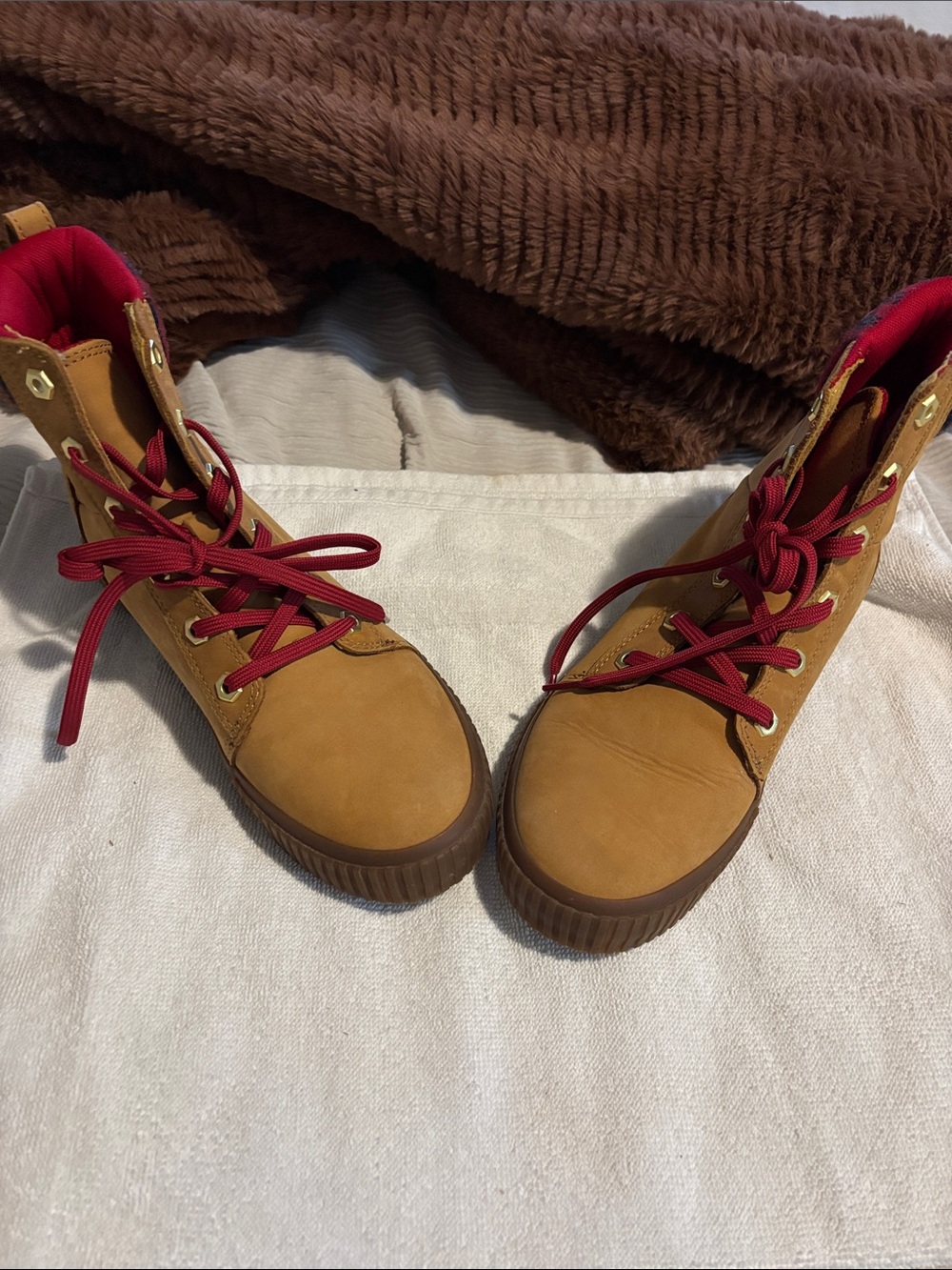 Timberland Tan Lace-Up High Top Boots with Red Laces